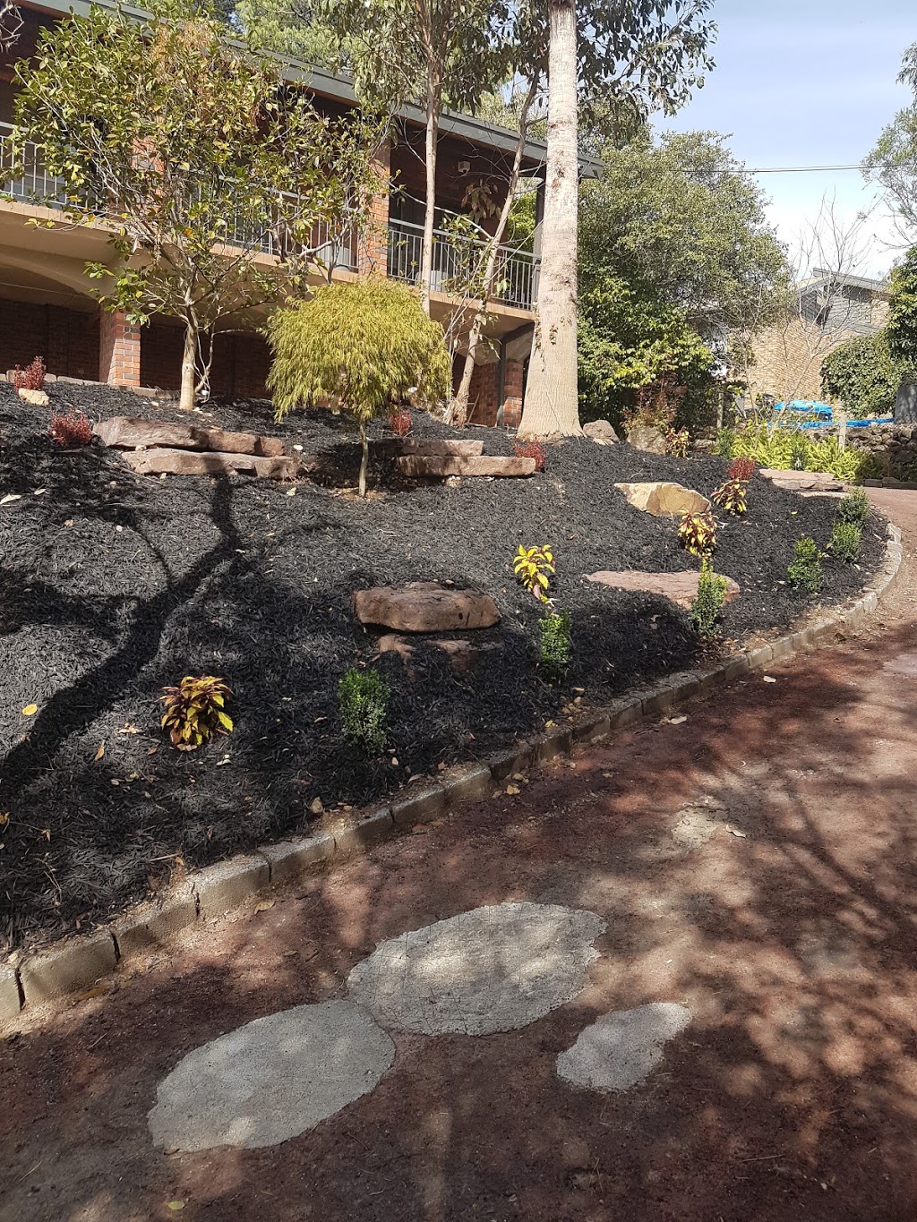 Scotty Macs complete landscaping and gardening services. | 43 Greenhill Rd, Bayswater North VIC 3153, Australia | Phone: 0437 099 824