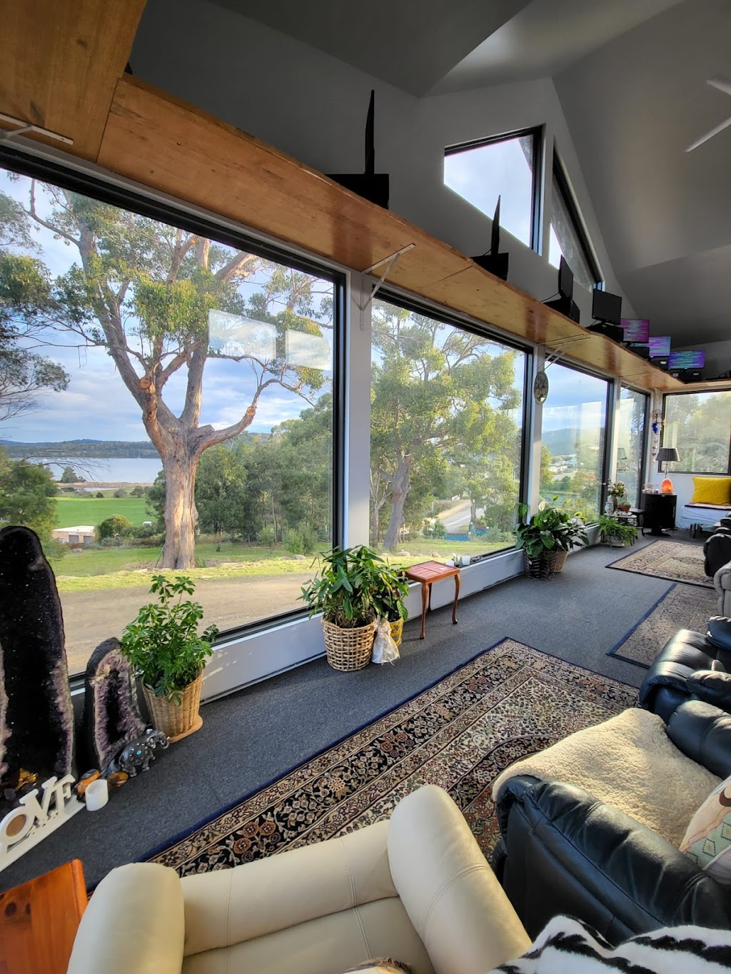 Tas Grace Sanctuary | 1583 Nubeena Rd, Nubeena TAS 7184, Australia | Phone: 0412 190 909