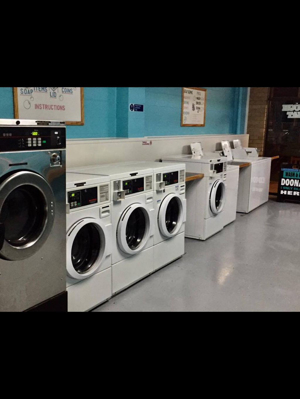 Landsborough Laundromat | laundry | Shop 4/42 Cribb St, Landsborough QLD 4550, Australia