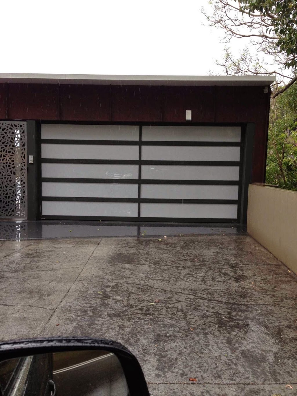 Delta Garage Doors | 13 Tarlington Pl, Smithfield NSW 2164, Australia | Phone: (02) 9729 2411