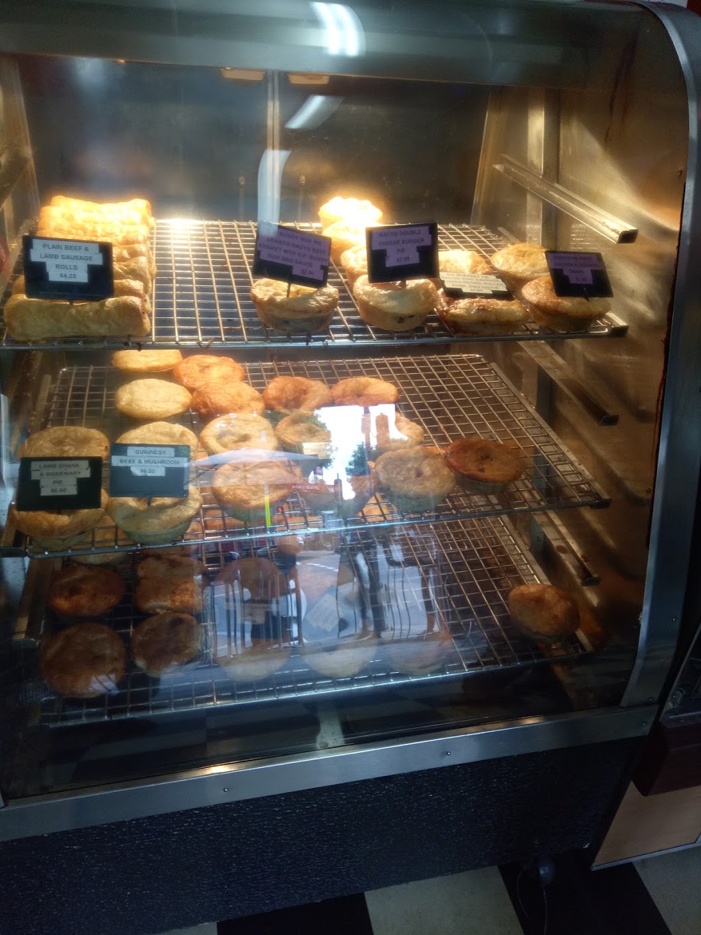 Piefection Gourmet Pies | bakery | 1373 Logan Rd, Mount Gravatt QLD 4122, Australia | 0733438344 OR +61 7 3343 8344