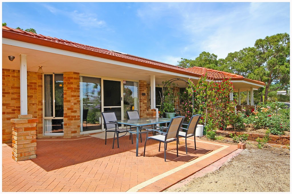 The Good Life Bed & Breakfast | 64 George Rd, Lesmurdie WA 6076, Australia | Phone: (08) 9291 3106