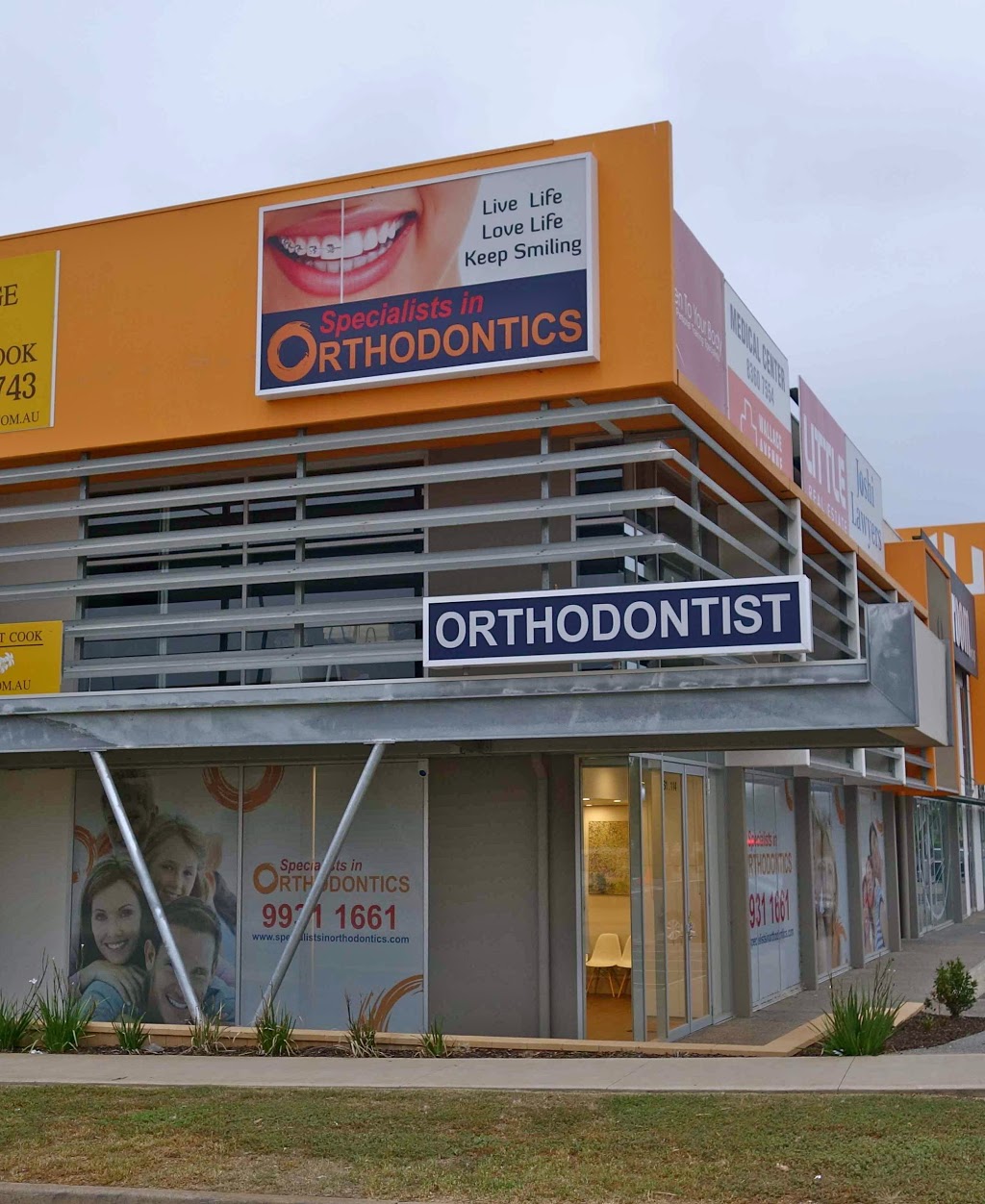 Specialists In Orthodontics | Suite 1 114, 22-30 Wallace Ave, Point Cook VIC 3030, Australia | Phone: (03) 9931 1661