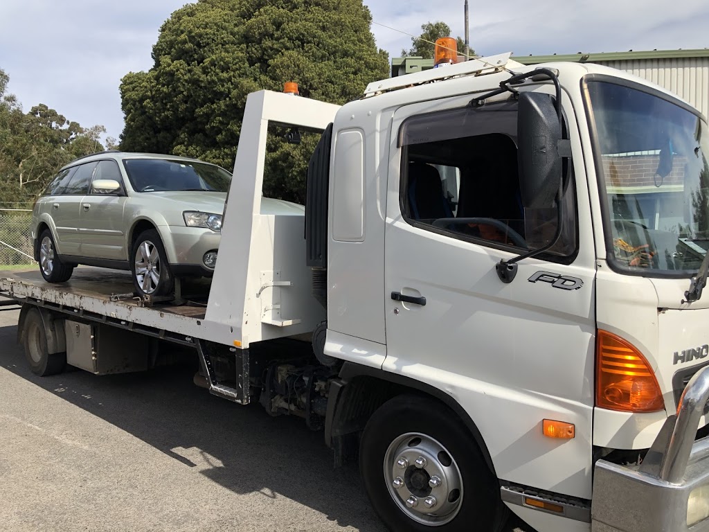 A1 TOWING VICTORIA | 38 Curlew Cl, Melton VIC 3337, Australia | Phone: 0403 265 846