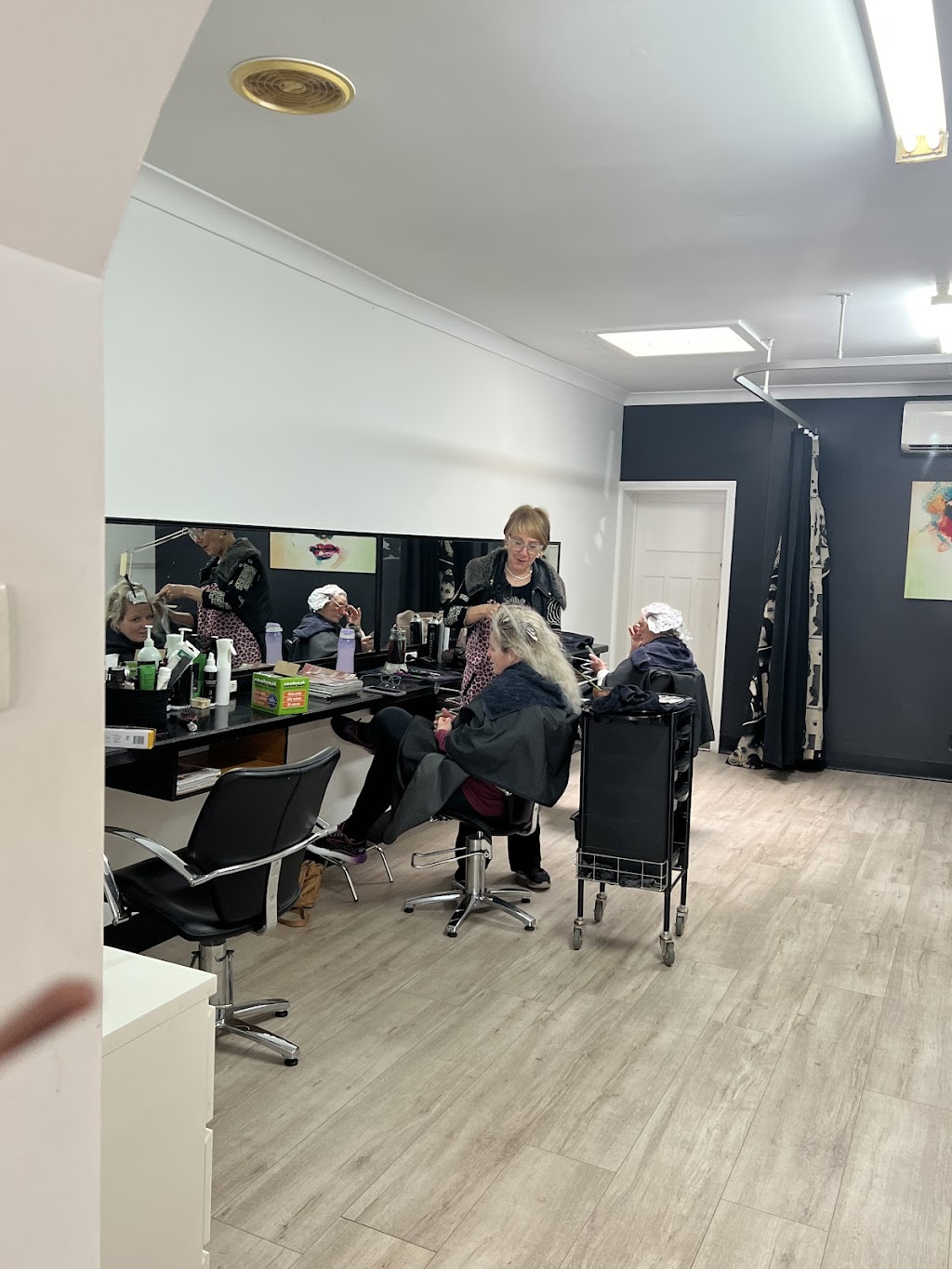 Hair By Ange Matthews | 112 Green St, Lockhart NSW 2656, Australia | Phone: 0427 205 274