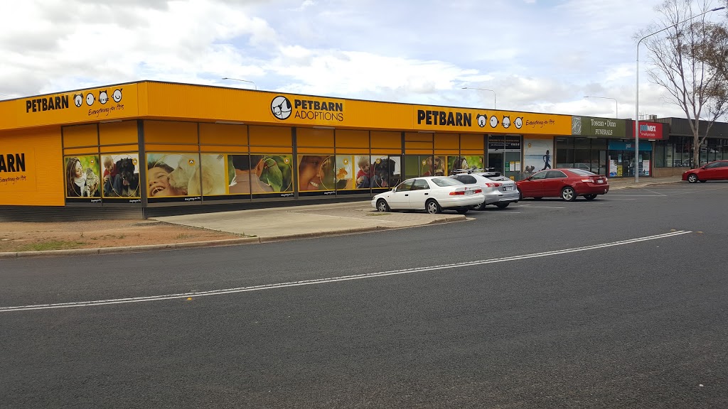 Petbarn | pet store | 12 Liardet St, Weston ACT 2611, Australia | 0291461143 OR +61 2 9146 1143