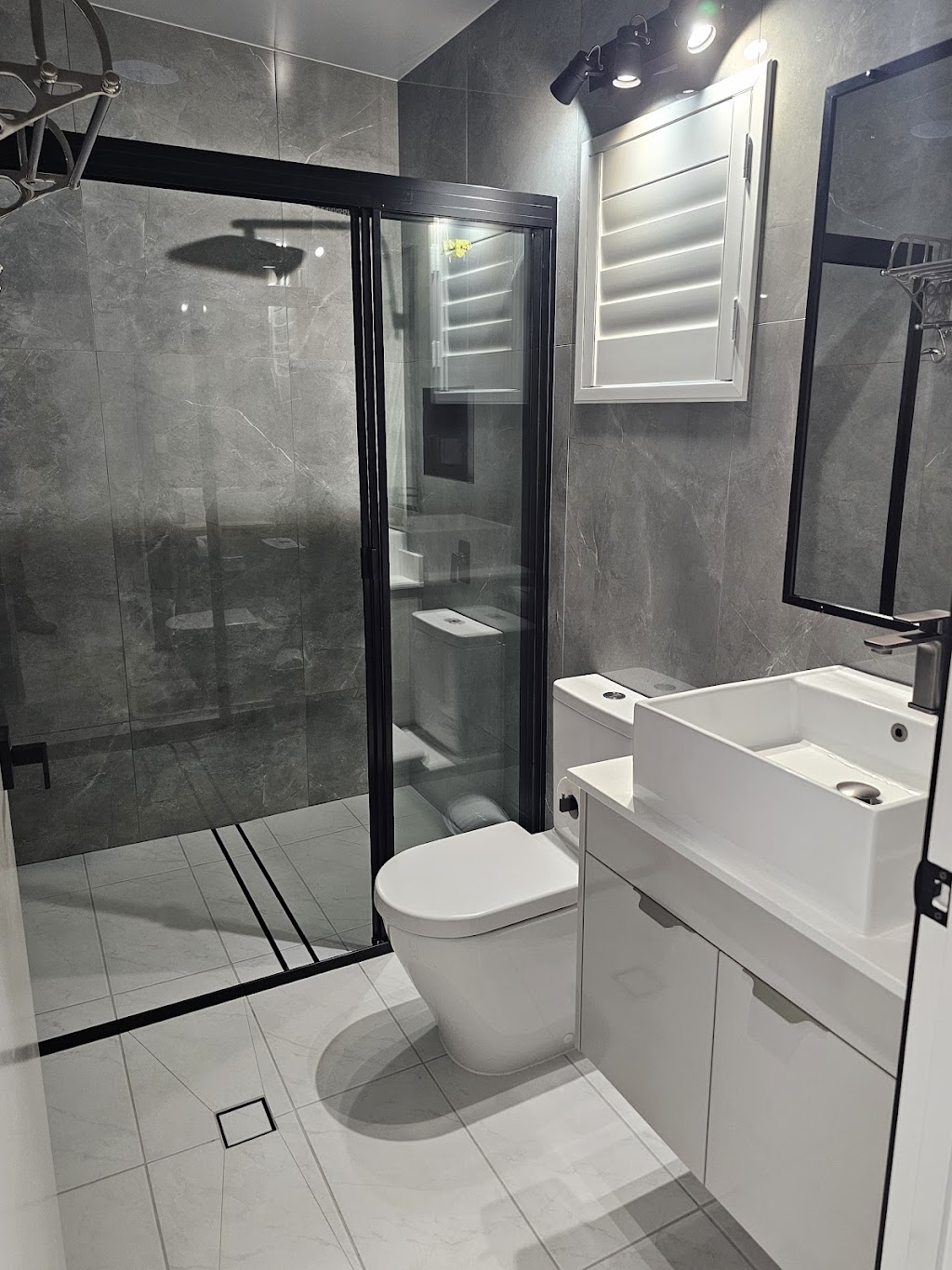 Villa La Sini | 68-70 Queen St, Yeppoon QLD 4703, Australia | Phone: (07) 4938 3099