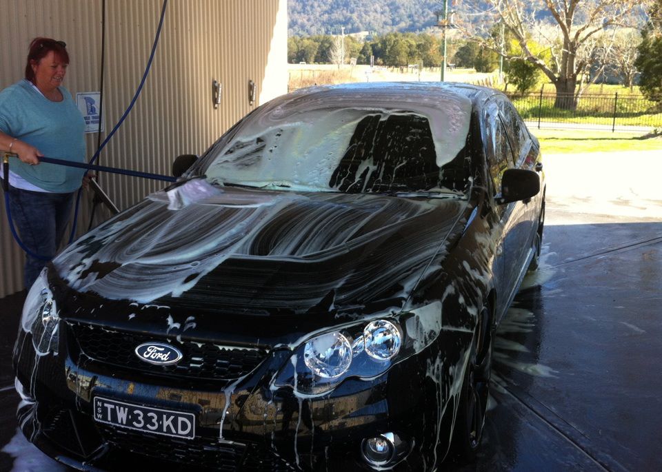 Gloss-Ter CarWash | 20 Hume St, Gloucester NSW 2422, Australia | Phone: 0428 584 308