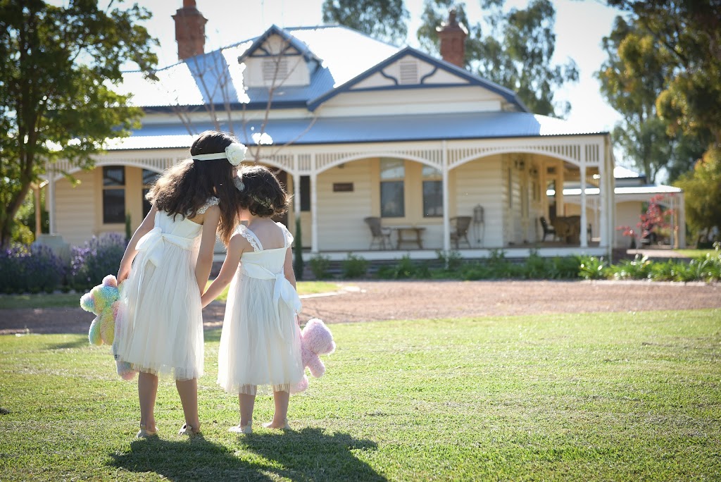 Lisa Clark Photography | 617 San Mateo Ave, Mildura VIC 3500, Australia | Phone: 0428 282 255