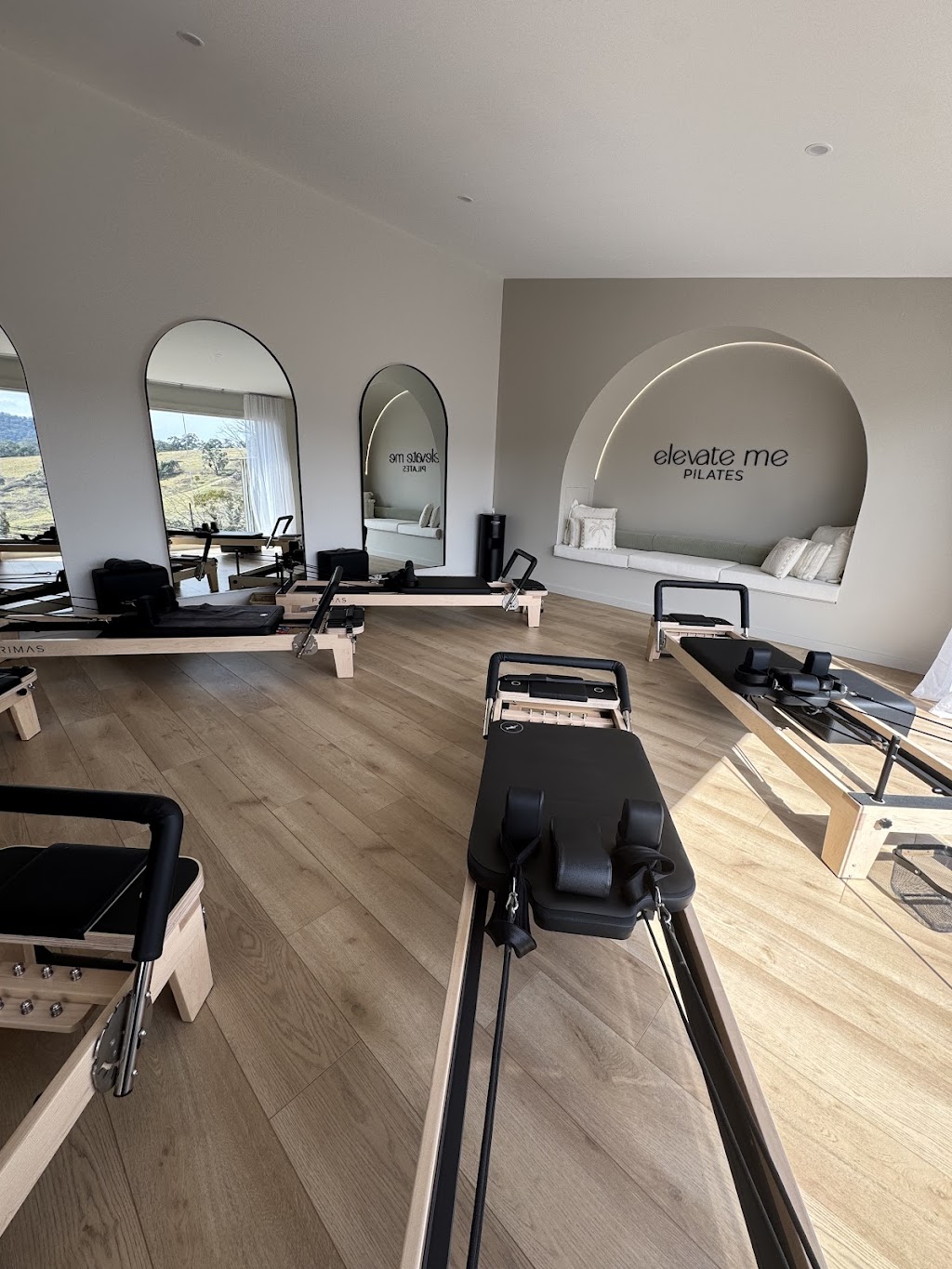 Elevate Me Pilates | 64 Hillcrest Ave, Bowenfels NSW 2790, Australia | Phone: 0425 244 685