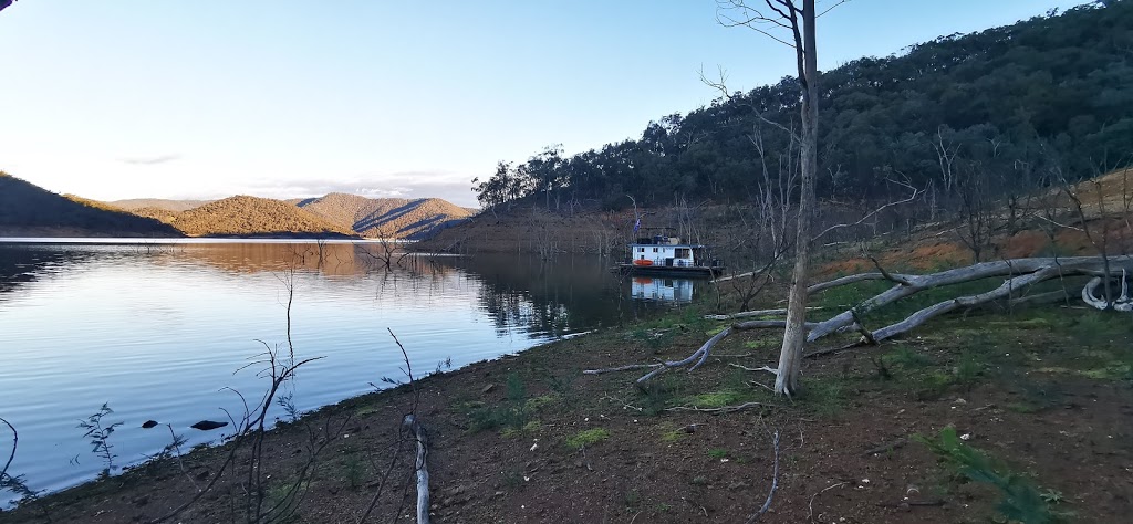 Starline Houseboats |  | 190 Sugarloaf Rd, Eildon VIC 3713, Australia | 0438444478 OR +61 438 444 478