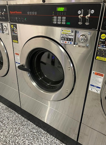 Wash & Spin Laundromat Gerringong | laundry | 4/45 Rowlins Rd, Gerringong NSW 2534, Australia | 0414935974 OR +61 414 935 974