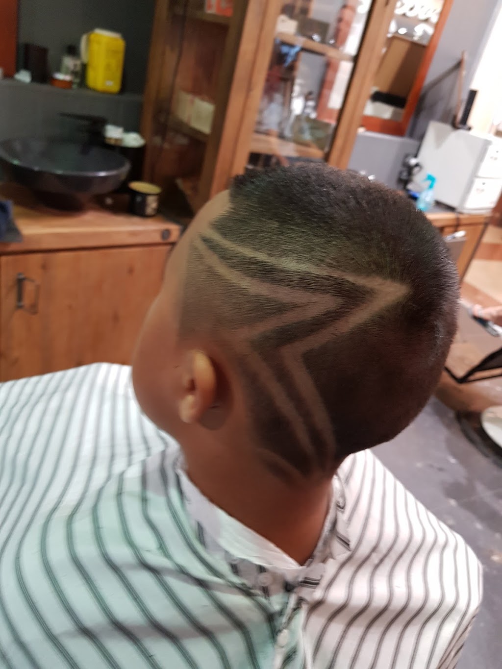 Big Boss Barber Shop | hair care | Horizon Shopping Centre, 11/685 Old Cleveland Rd E, Wellington Point QLD 4160, Australia | 0732073303 OR +61 7 3207 3303