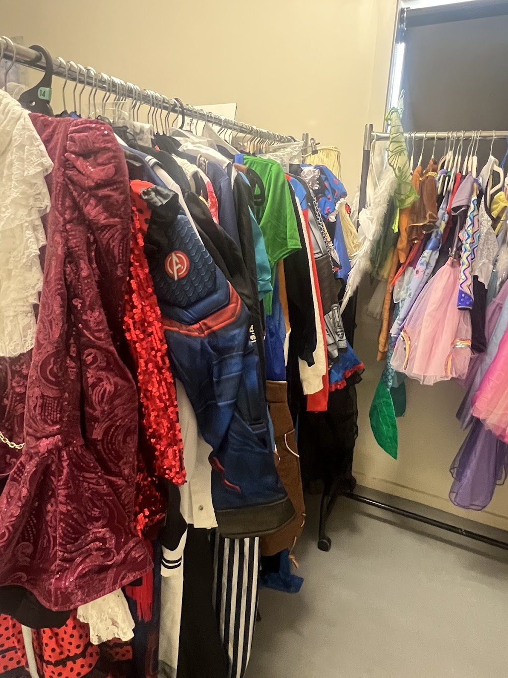 Sng Costume Hire | 10 Jennings Rd, Swan Hill VIC 3585, Australia | Phone: 0427 465 818 Sng Costume Hire | 10 Jennings Rd, Swan Hill VIC 3585, Australia | Phone: 0427 465 818