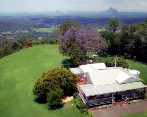 The Bails on Mountain View | lodging | 447 Mountain View Rd, Maleny QLD 4552, Australia | 0439716141 OR +61 439 716 141