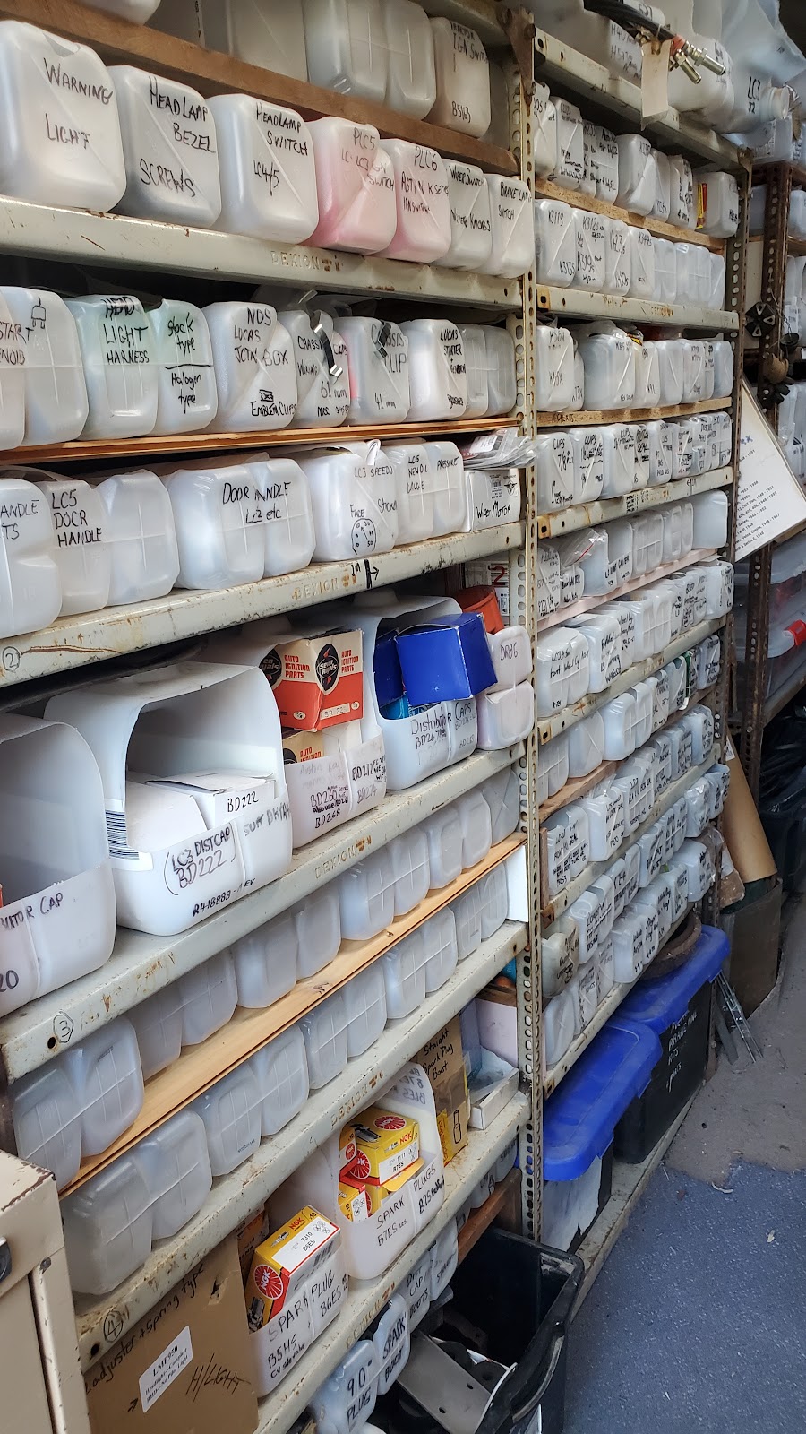 VINTAGE TRUCK SUPPLIES | 3027 Putty Rd, Milbrodale NSW 2330, Australia | Phone: (02) 6574 5371