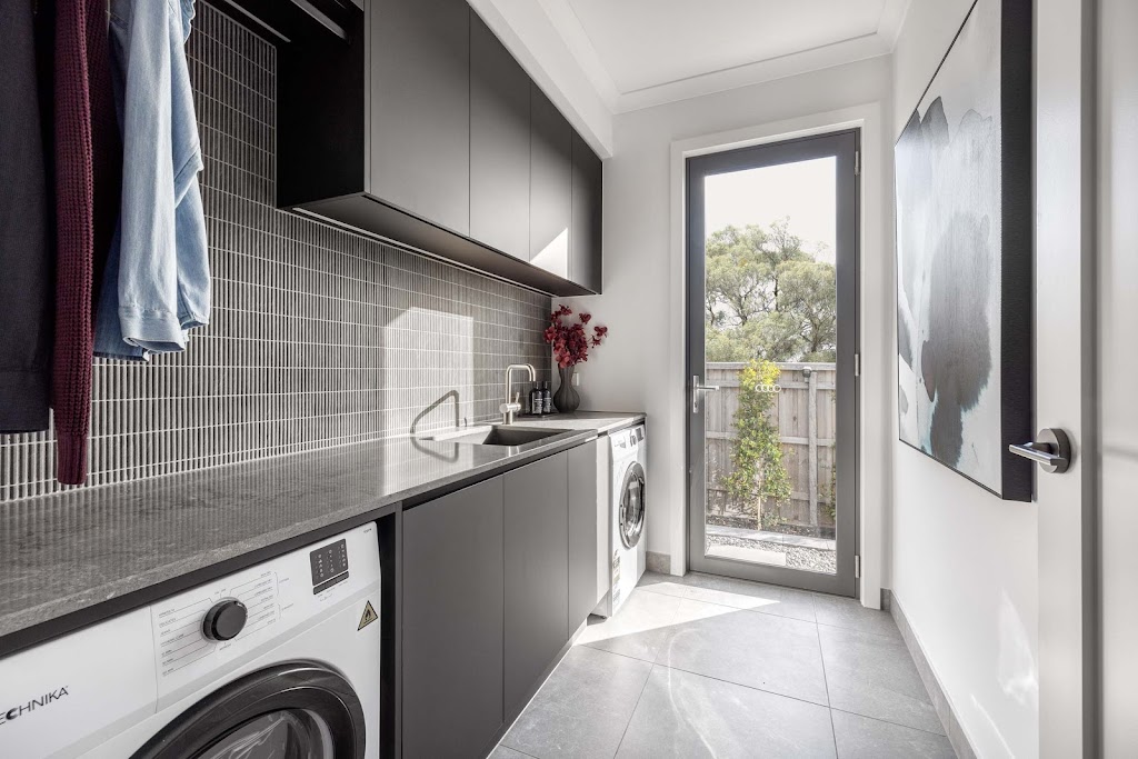 Simonds Averley Display Home - Nar Nar Goon | 60 Apsley Pkwy, Nar Nar Goon North VIC 3812, Australia | Phone: 0431 205 952