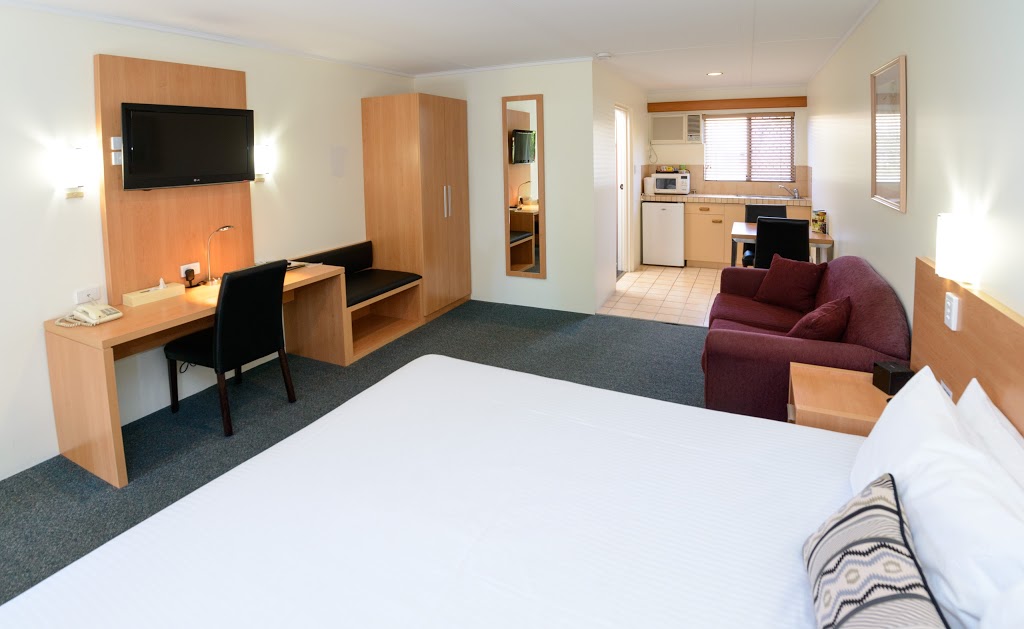 Country Comfort Bundaberg | lodging | 73 Takalvan St, Millbank QLD 4670, Australia | 0741512365 OR +61 7 4151 2365