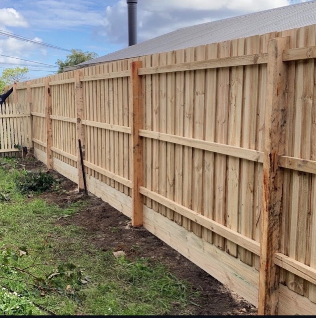 AD Fencing and Home Solutions | Outlook road, Mount Waverley VIC 3149, Australia | Phone: 0412 302 506