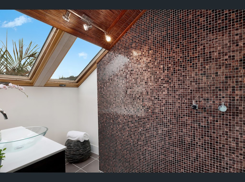 Kutumung House | 39 Taylor St, Woy Woy Bay NSW 2256, Australia | Phone: 0404 008 956