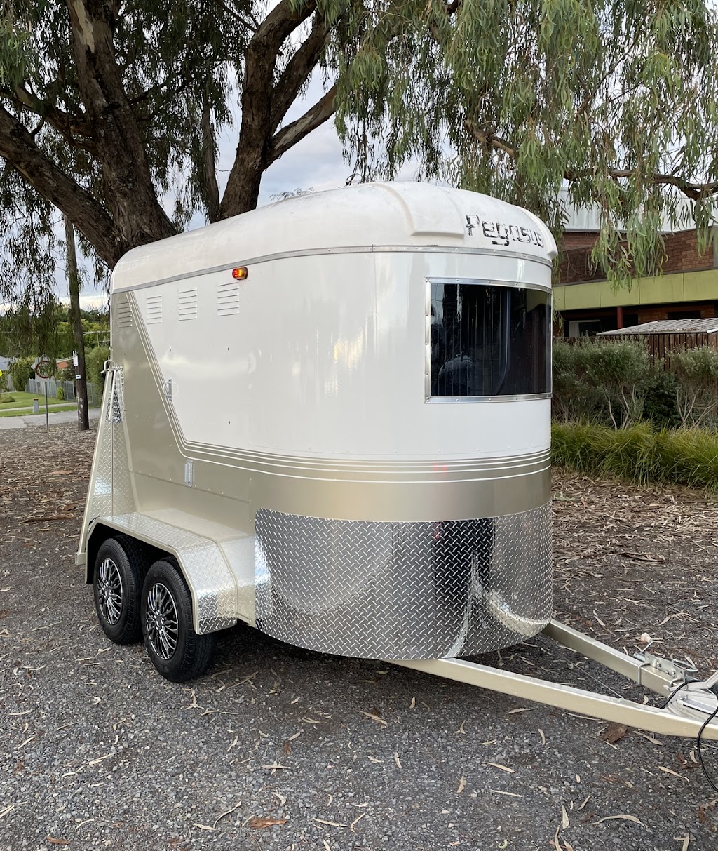 Hillbilly Horse Float Co | 80 Thonemans Rd, Hoddles Creek VIC 3139, Australia | Phone: 0450 525 519