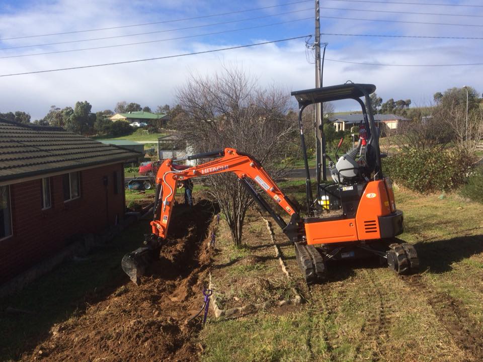 Scotts Equipment Hire - mini excavator hire | general contractor | 1 Sheridan Ct, Mount Barker SA 5251, Australia | 0427391982 OR +61 427 391 982