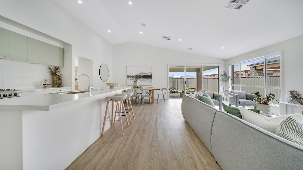 Langdon Building - Winter Valley Display | 115 Ballarat-Carngham Rd, Winter Valley VIC 3358, Australia | Phone: 1300 660 764