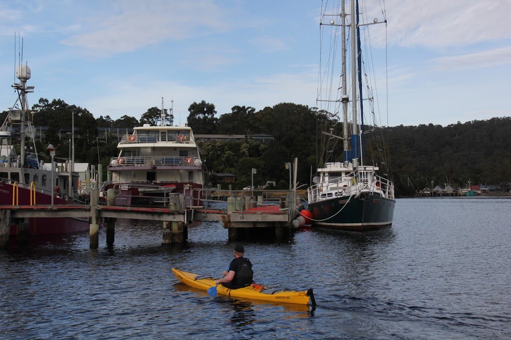 West Coast Kayaking | 42°0918.3"S 145°1931.5"E, Strahan TAS 7468, Australia | Phone: 0494 314 145