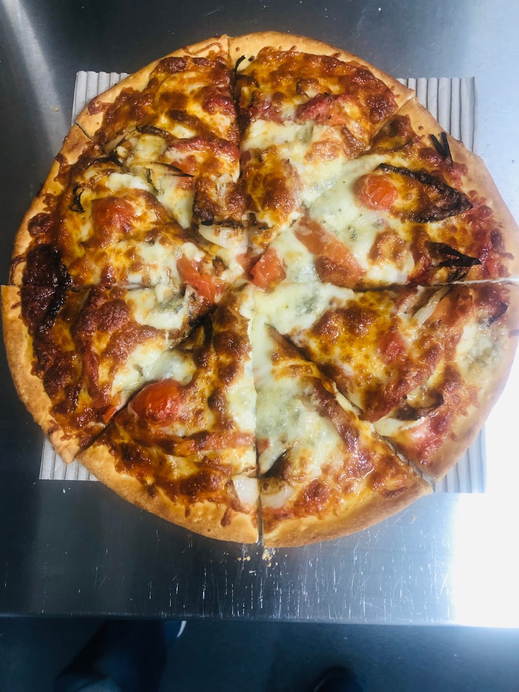 Fire and Slice Pizza and Desserts | bakery | 2/451 Leakes Rd, Truganina VIC 3029, Australia | 0457457338 OR +61 457 457 338