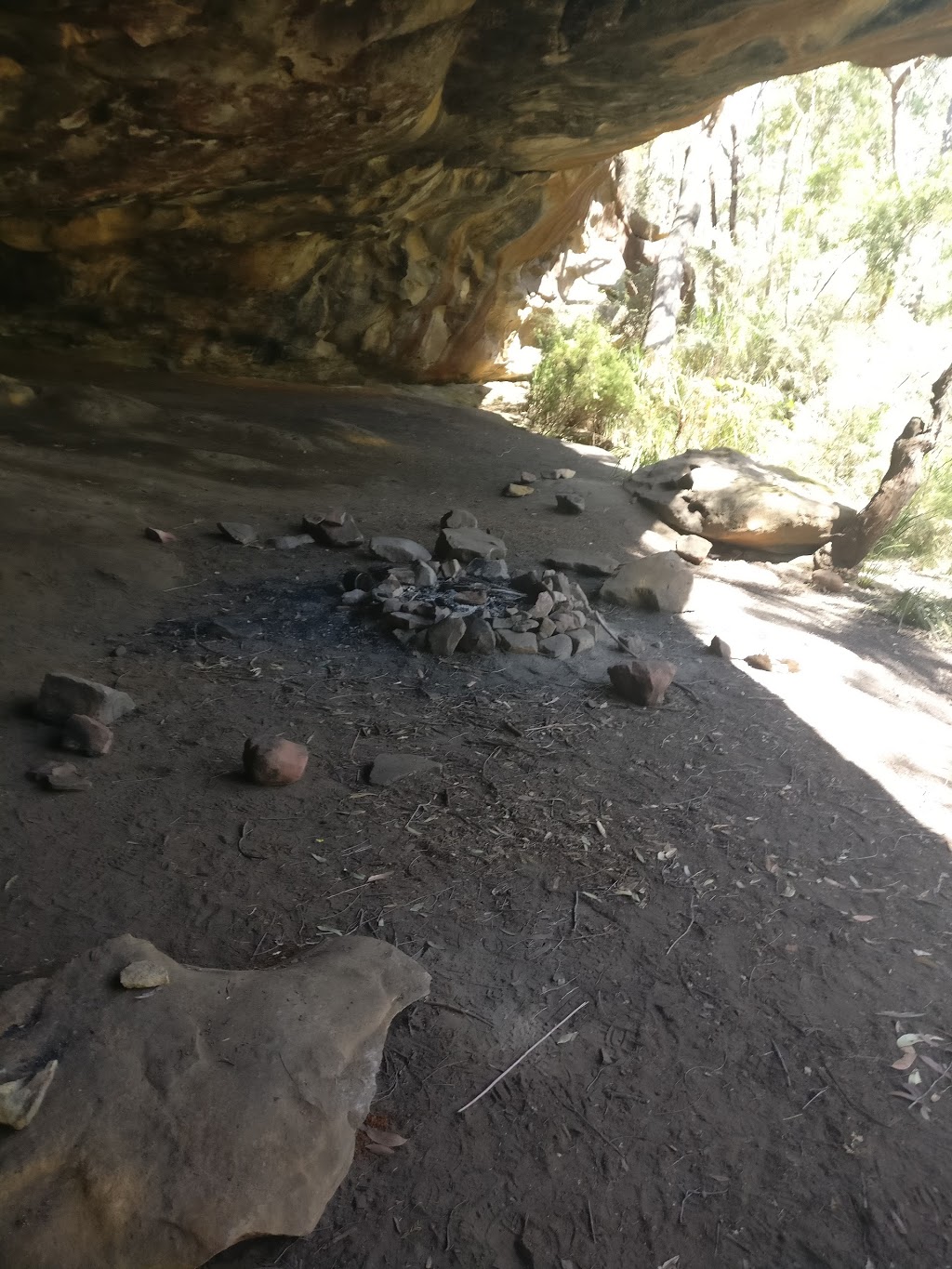 Pindar Cave (Brisbane Water National Park) | Pindar Walking Track, Wondabyne NSW 2256, Australia | Phone: (02) 4320 4200