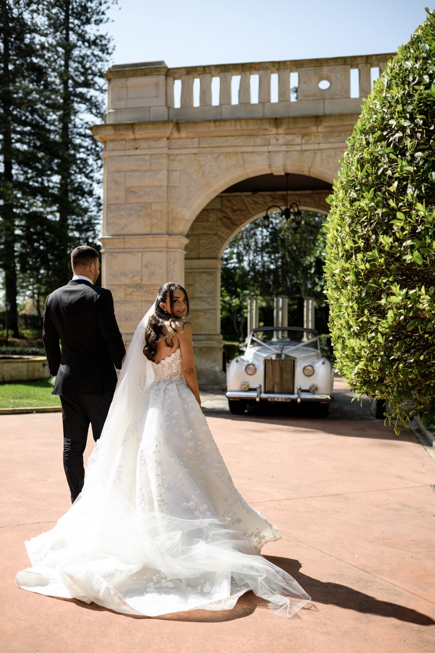 Johan the Celebrant and Wedding MC Sydney | 16A Merriman St, Kyle Bay NSW 2221, Australia | Phone: 0411 324 076