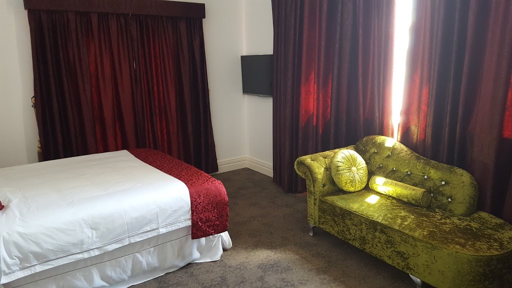 International on the Water Hotel | lodging | 1 Epsom Ave, Ascot WA 6104, Australia | 0894298088 OR +61 8 9429 8088