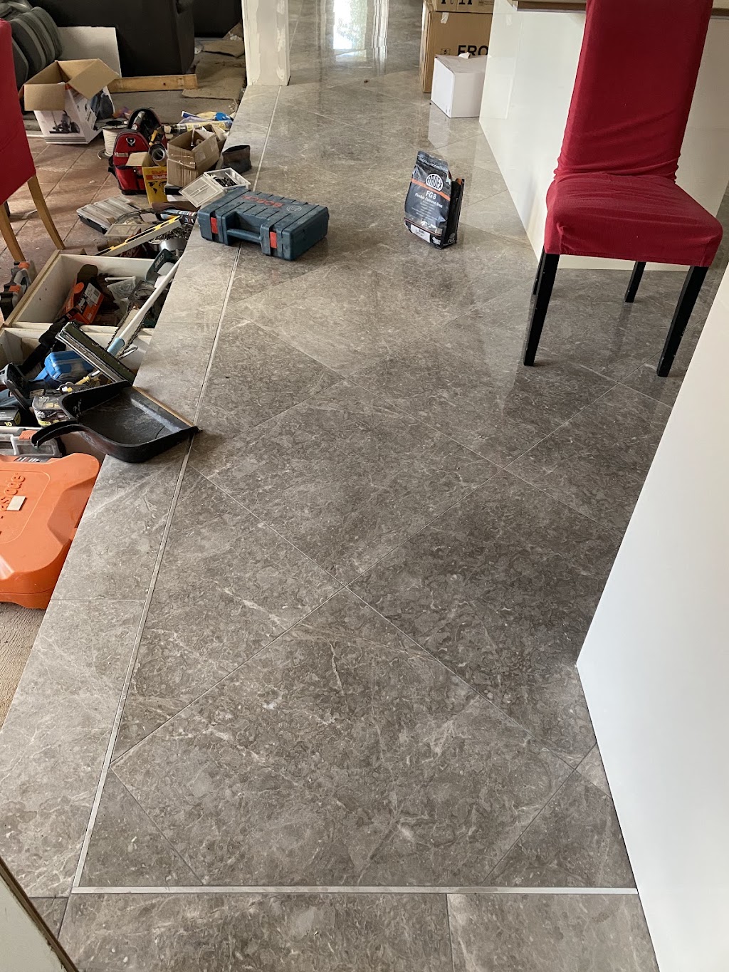 hazara tiling specialist | 11 Redleaf Cl, Hampton Park VIC 3976, Australia | Phone: 0424 044 071