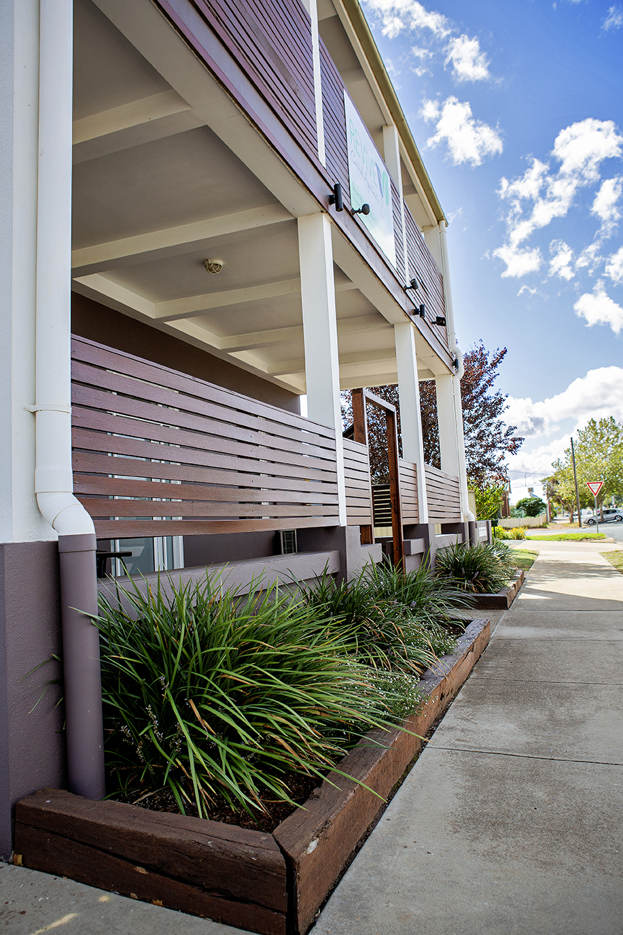 Revive Central Apartments | 89 Parkes St, Temora NSW 2666, Australia | Phone: 0458 738 483