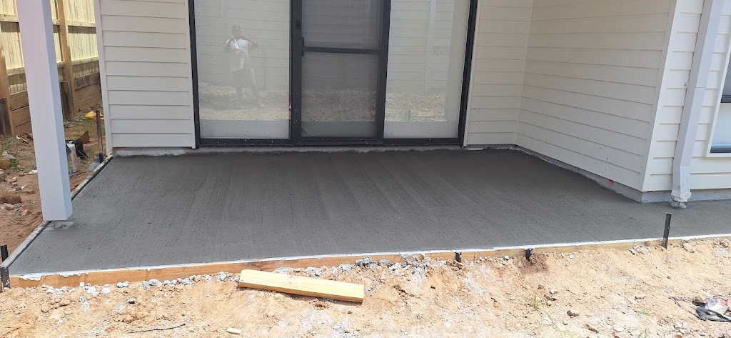 Sharmaz Landscaping | 71 Belvedere Dr, Spring Mountain QLD 4300, Australia | Phone: 0412 806 690