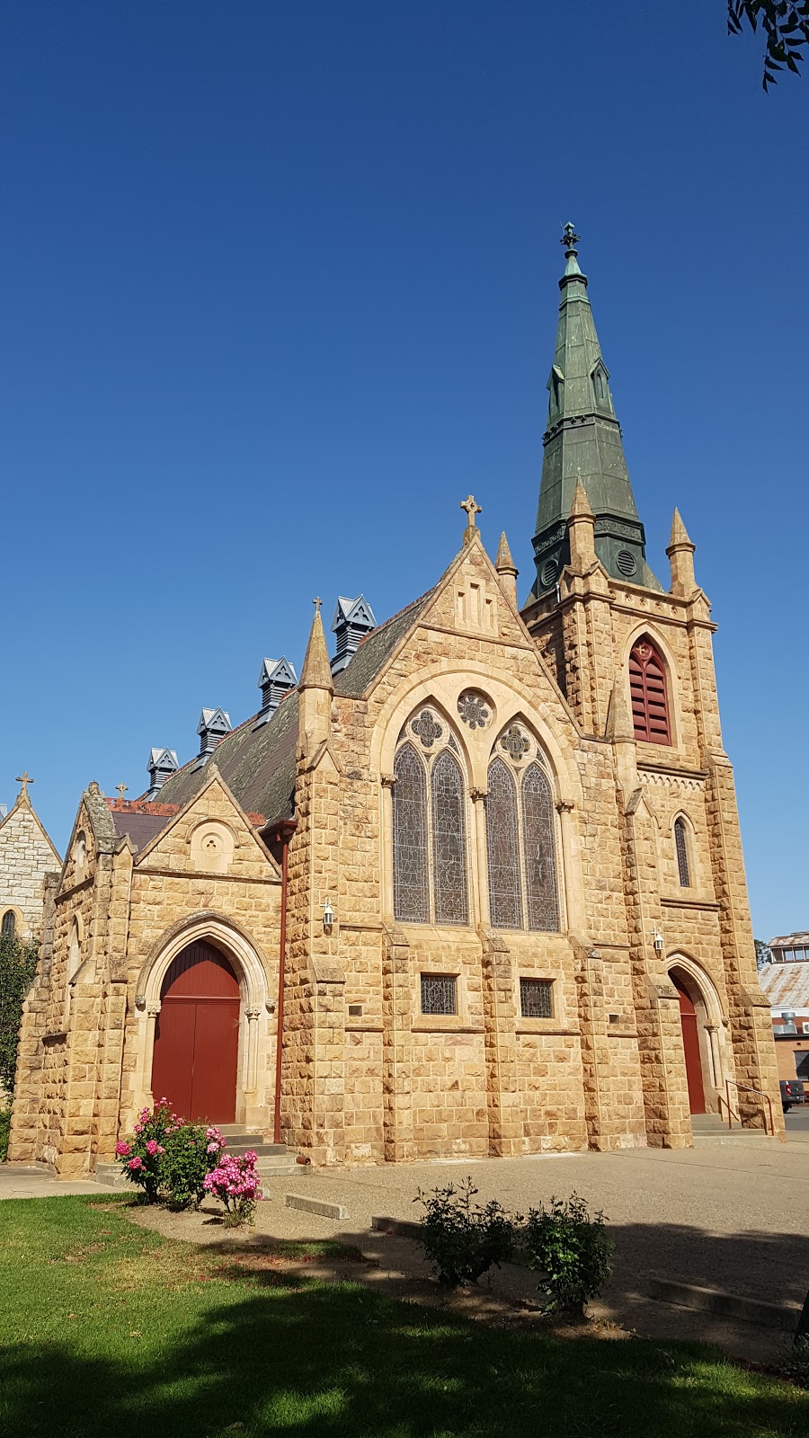 Saint Patricks Catholic Church | 1 Ford St, Wangaratta VIC 3677, Australia | Phone: (03) 5722 1970