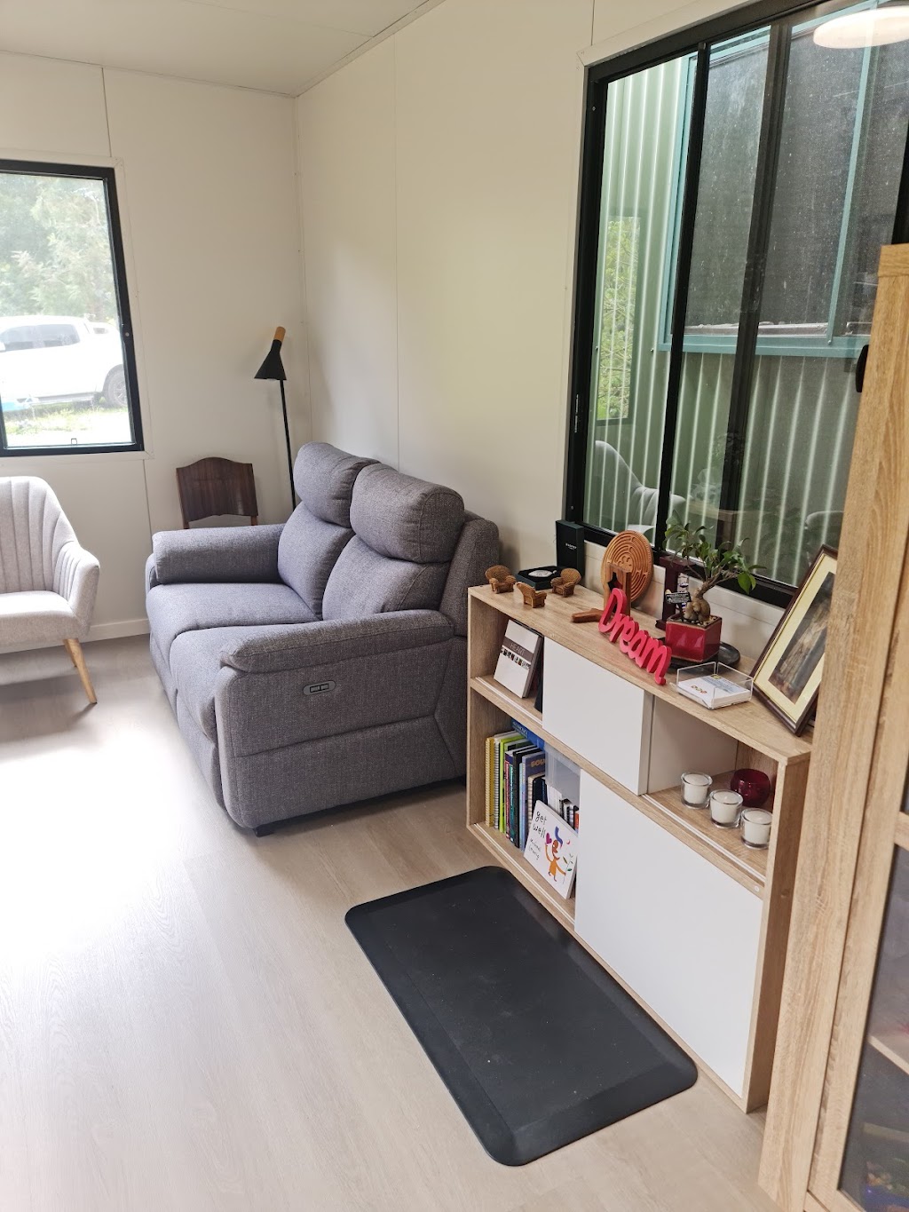 Living Well Regardless | 5 Valley View Dr, Meringandan West QLD 4352, Australia | Phone: 0427 150 445