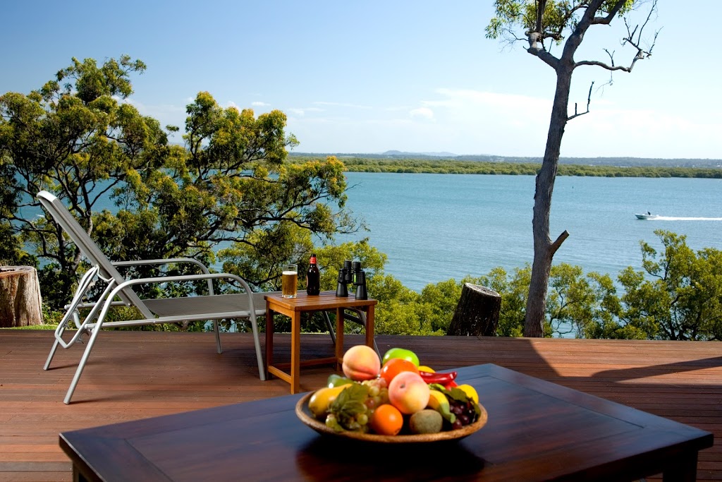 Sunset Waters | lodging | 126 Western Rd, MacLeay Island QLD 4184, Australia | 0425714753 OR +61 425 714 753