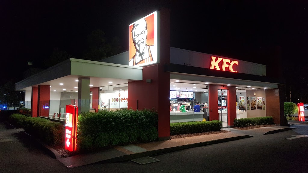 KFC Crossroads | 5 Parkers Farm Place Crossroads Homemaker Centre, Casula NSW 2170, Australia | Phone: (02) 9600 7300
