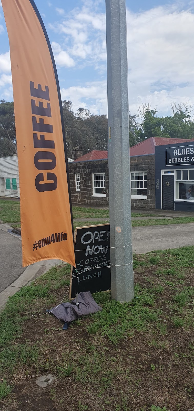 Bluestone Bubbles & Banter | Montgomery St, Skipton VIC 3361, Australia | Phone: 0429 855 054