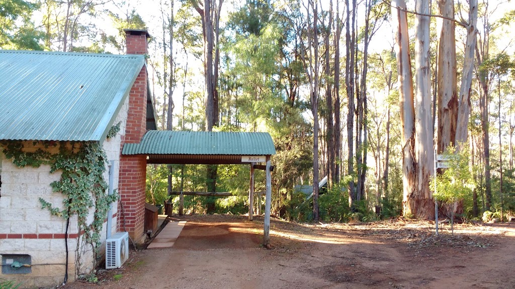 Beedelup House Cottages | lodging | 86 Hopgarden Rd, Beedelup WA 6260, Australia | 0897762010 OR +61 8 9776 2010