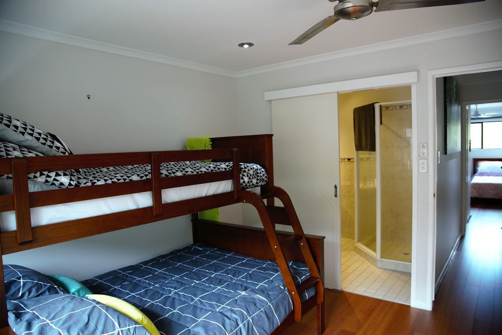 11 Fronds Port Douglas | lodging | 33 Nautilus St, Port Douglas QLD 4877, Australia | 0468663551 OR +61 468 663 551