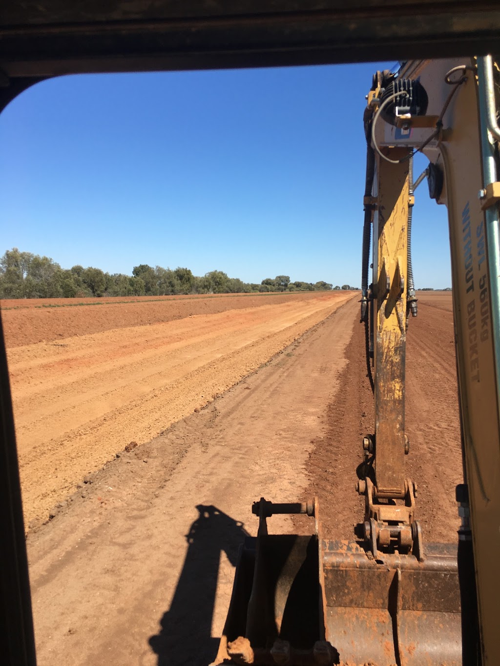 MIA Bobcat Excavator Service | general contractor | 525 McNeil Rd, Leeton NSW 2705, Australia | 0428535145 OR +61 428 535 145