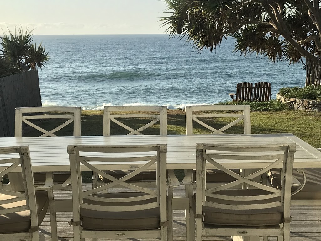Luxury Beach Getaways | lodging | 9a Beachfront Cl, Sapphire Beach NSW 2450, Australia | 0434486660 OR +61 434 486 660