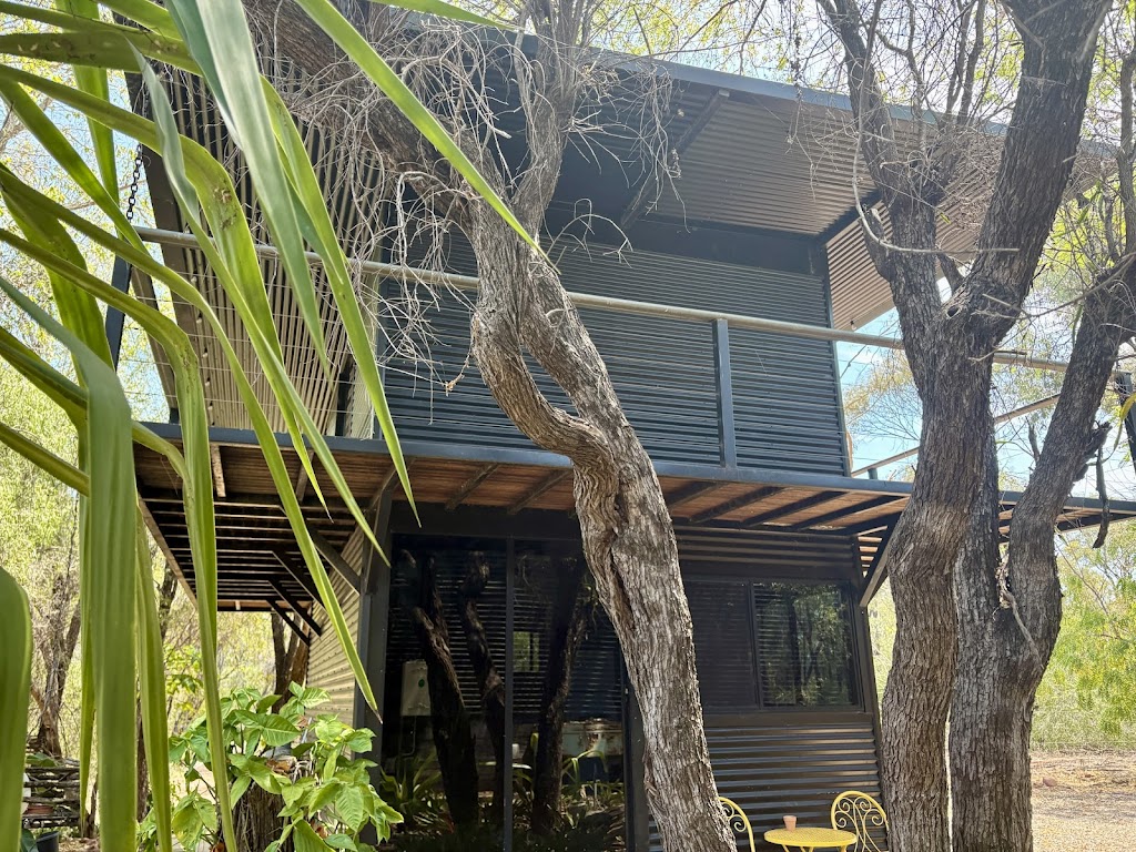 Stay At Cubby | 3 Old Reward Rd, Rubyvale QLD 4702, Australia | Phone: 0486 046 122