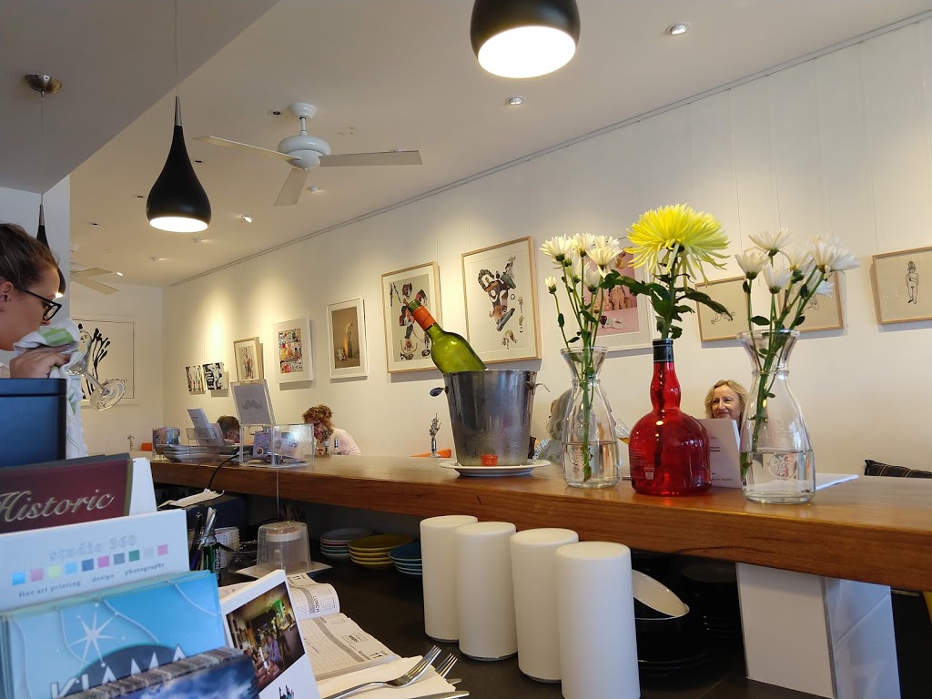 Little Blowhole Art Bar | restaurant | Shop 6/4 Tingira Cres, Kiama NSW 2533, Australia | 0242324990 OR +61 2 4232 4990