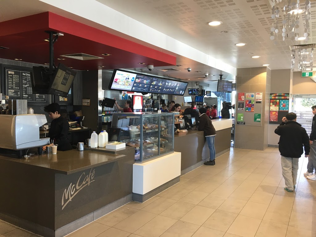 McDonalds Craigieburn | meal takeaway | 256 Craigieburn Road West, Craigieburn VIC 3064, Australia | 0393337400 OR +61 3 9333 7400