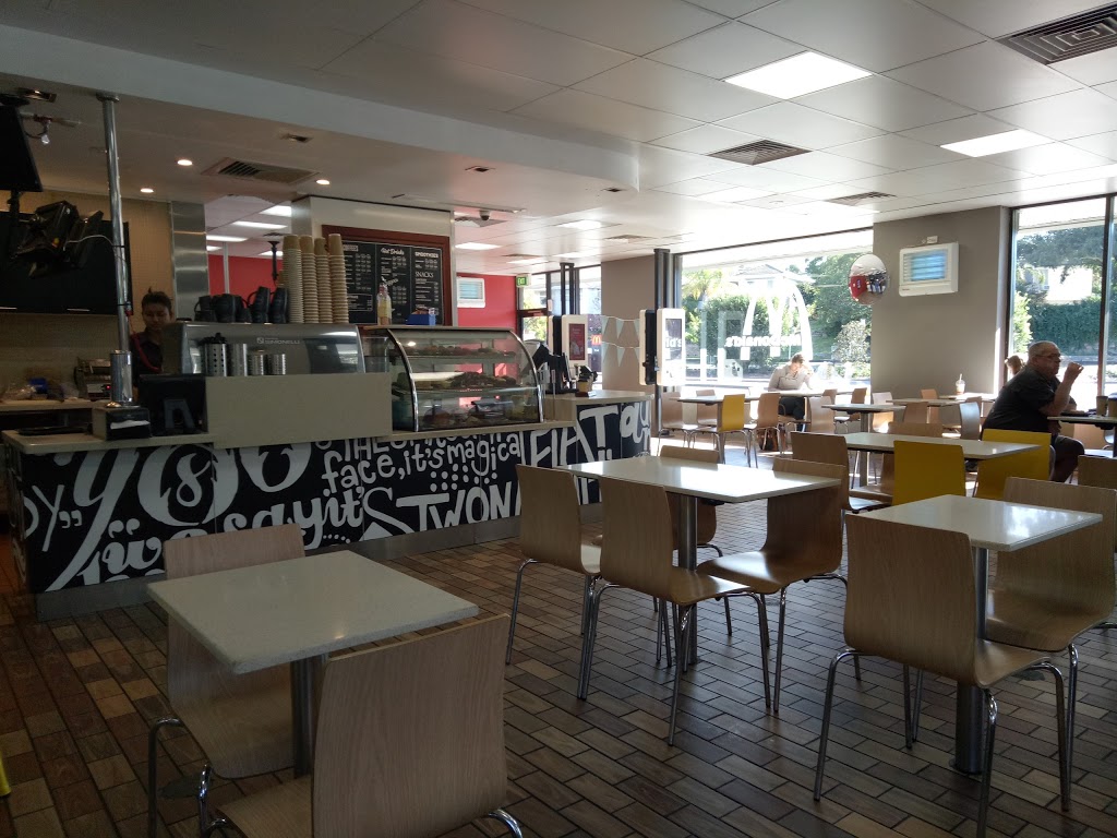 McDonalds Muswellbrook | meal takeaway | 83 Maitland St, Muswellbrook NSW 2333, Australia | 0265434544 OR +61 2 6543 4544