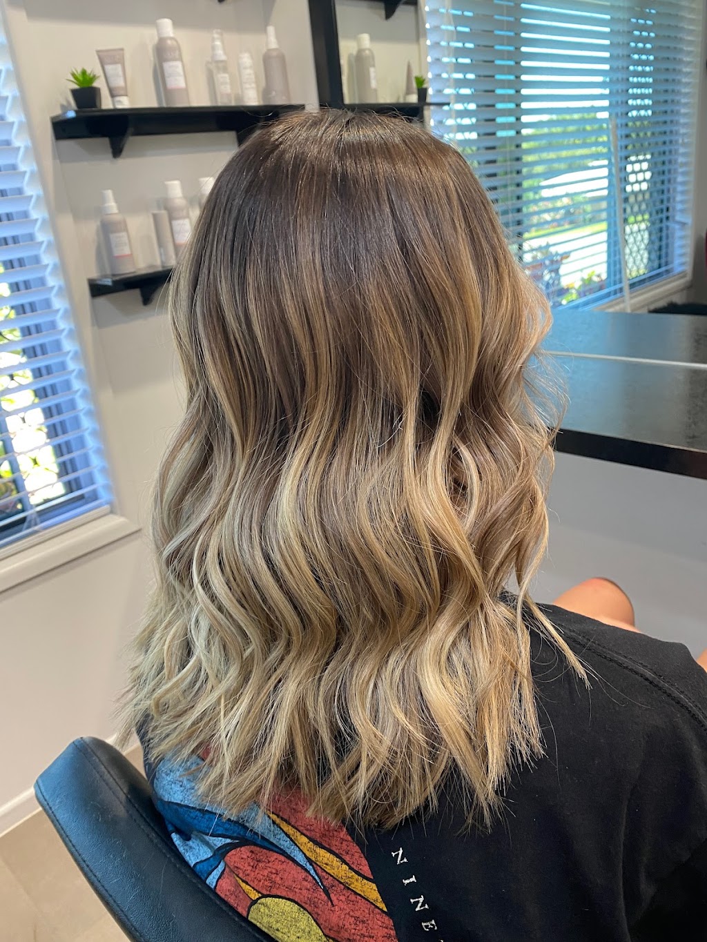 Hair on Bottlebrush | 96 Bottlebrush Dr, Lammermoor QLD 4703, Australia | Phone: 0457 727 827