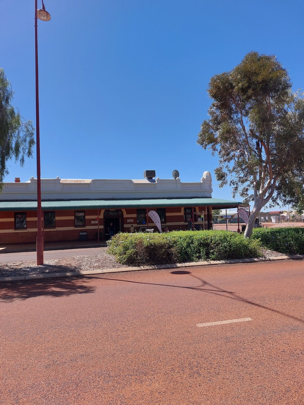 Sandstone National Hotel | lodging | 17 Payne St, Sandstone WA 6639, Australia | 0899635801 OR +61 8 9963 5801